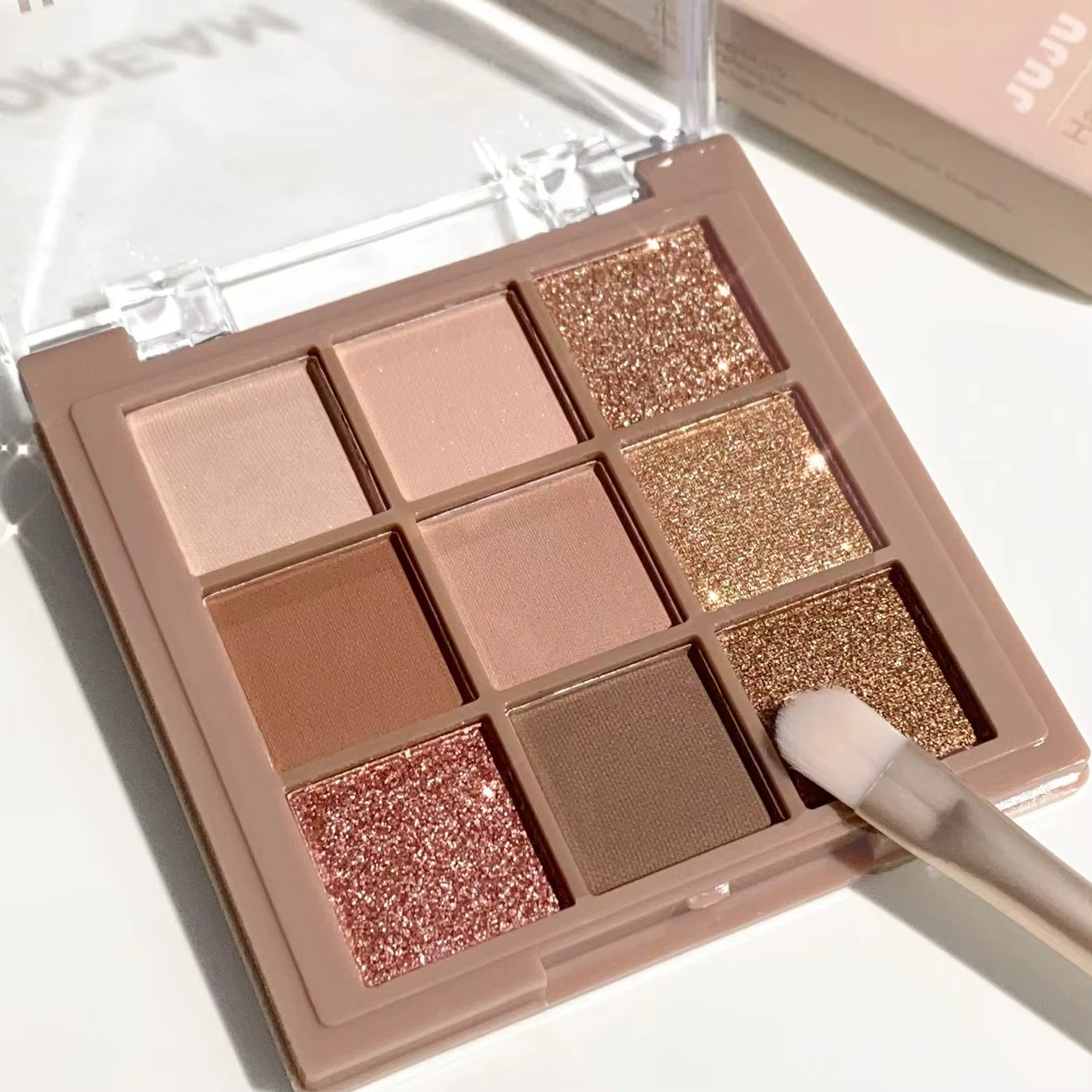 Luxuosa paleta de sombras de 9 a 18 cores